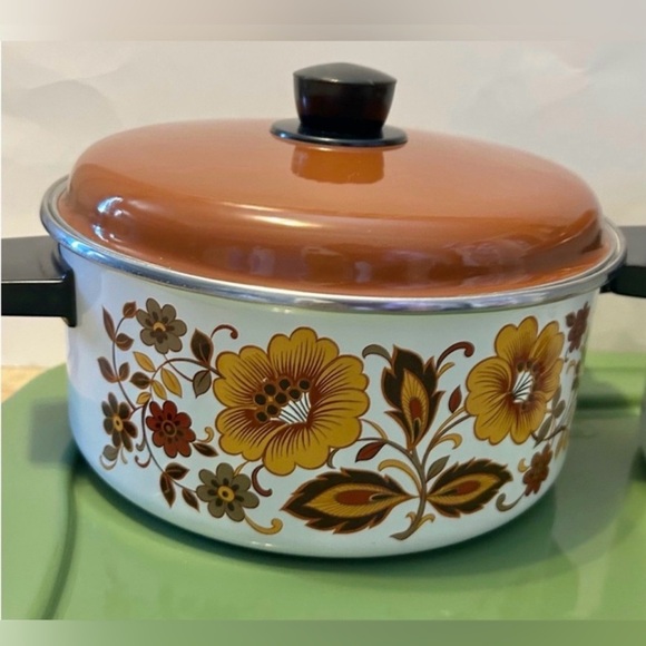 Vintage Harvest Floral Enamel Dutch Oven Pot Enamel Cookware Retro Kitchen Decor - Picture 4 of 10
